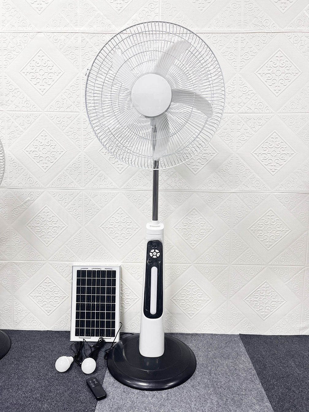 TouchsmartEF 18" 3-in-1 Solar Outdoor Fan | Remote Control & Integrated Light