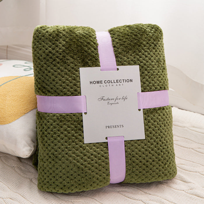 Cross-border foreign trade thickened pineapple plaid blanket flannel sofa blanket autumn and winter gifts coral fleece blanket pet blanket